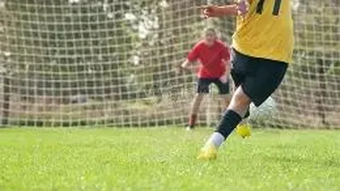 澳方报道中国舰艇演习夸大其词，国防部澄清：言论与事实严重背离